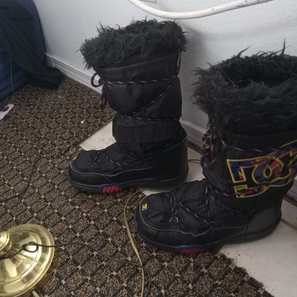 Rare Y2K DC chalet brand new women's size 8 snow boots - Picture 5 of 5